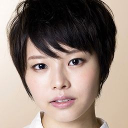 岡村泉 飾演 Sara