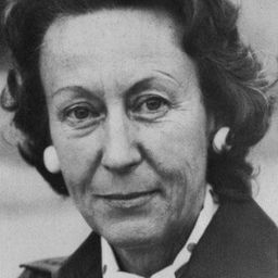 Margherita Horowitz - Death Laid an Egg演員 飾演Marco's secretary