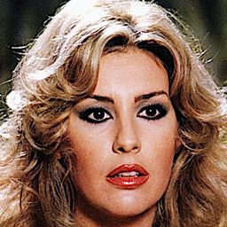 Anna Maria Rizzoli 飾演 Anna Maria Immacolata Grisaglia