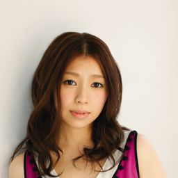 南里侑香 飾演 Sayuri Sawatari (voice)