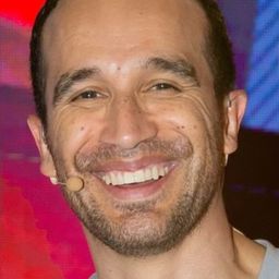 「艾爾瓜納」路易斯羅德奎茲 飾演 Babyface