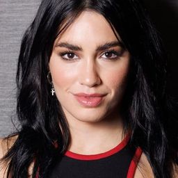 拉里·艾斯波西托 飾演 Dolores