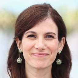 María Marull 飾演 Directora Jardín