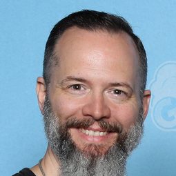 克里斯多福·丹尼爾·巴恩斯 飾演 Prince Eric (voice)