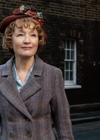 哈里斯夫人去巴黎 海報