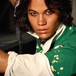 Amarin Cholvibul 飾演 Win