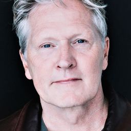 Þór Tulinius 飾演 Veigar