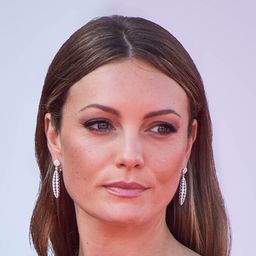 蕾拉喬治 飾演 Katherine Valentine