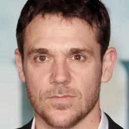 傑米·西弗斯 - One Last Chance演員 飾演Fitz