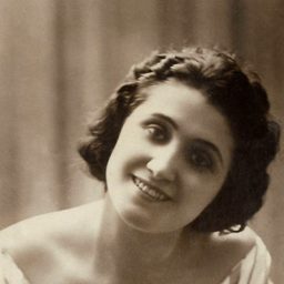 Vera Vergani 飾演 madre di Giovanni