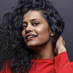 帕羅米·戈許 飾演 Sunita