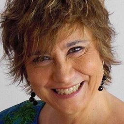 Núria Valls 飾演 Mother in the Car