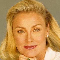 Simone Griffeth 飾演 Stacy