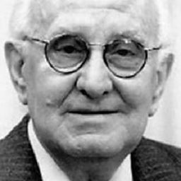 Luis Barbero 飾演 Jugador de Mus #2