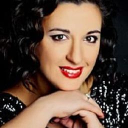 Olga Bezsmertna 飾演 Donna Elvira