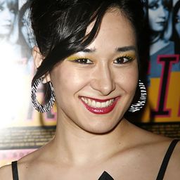 珍妮弗·池田 飾演 Lily