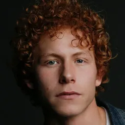 Mcabe Gregg 飾演 Brad Jaffee