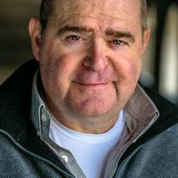 Vince Melocchi 飾演 Joseph