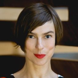 Maria Paula 飾演 Herself