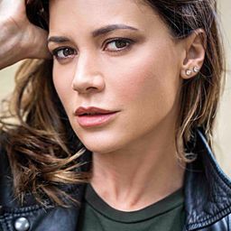 Camilla Ferranti 飾演 Maria Luisa