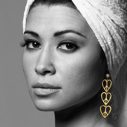 雅娃·古達 飾演 Menna