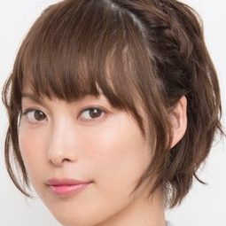 仲井絵裏香 飾演 Momo Aoki (voice)