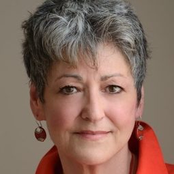 Claire Calarco 飾演 Cheri Garrison