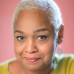 Sandra Caldwell 飾演 Self