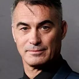 查德·史塔赫斯基 - 捍衛任務導演