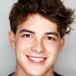 伊斯華保沙 - 仇敵演員 飾演Jack