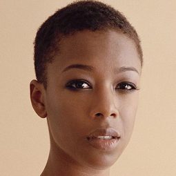 薩米拉·威莉 飾演 Self - Narrator (voice)