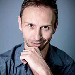 Sanin Milavić 飾演 Miloš