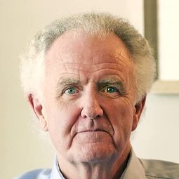 Roger Dunn - Christmas Unwrapped演員 飾演Fake Frank Murray