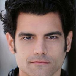 Jason Griffith 飾演 Cilan (voice)