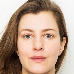 Silje Storstein 飾演 Helene Braude