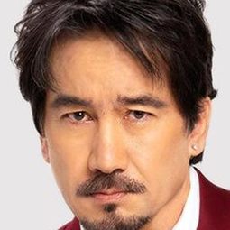 Teerapong Liaorakwong 飾演 The Owner