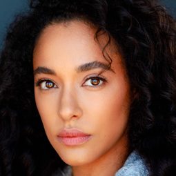 Adrienne Thomas - My Husband's Secret Brother演員 飾演Maya Wilder