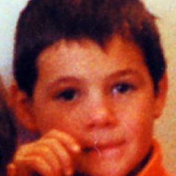 Axel 飾演 Self, 6 year old