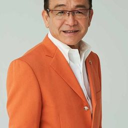 湯原昌幸 飾演 井戸山英介