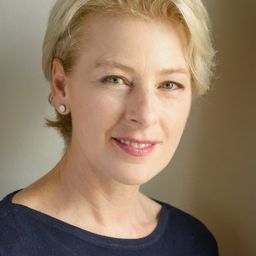 蘇珊·丹福德 飾演 Merle Bok