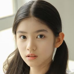 趙蘊卓 - 藍色生死戀演員 飾演Xin Ai [Young]