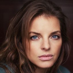 Yvonne Catterfeld 飾演 Celebrity-Braut