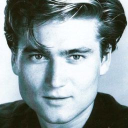 Bernie Pock 飾演 Lester McQueen