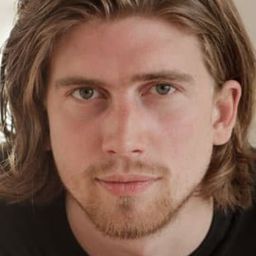 Valentin Rahmel - 離線：挑戰下一關演員 飾演Sarazar