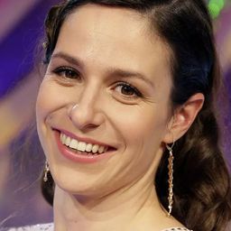 Veronika Kubařová 飾演 Anička