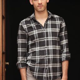 Franco de la Puente - 同盜淪落人演員 飾演Toni