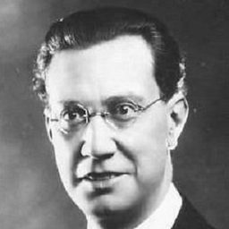 Alberto Romea 飾演 Administrador