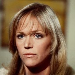 Katherine Cannon 飾演 Darla