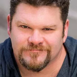 Daniel Stewart Sherman 飾演 Brendan