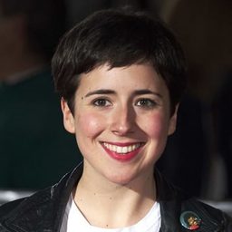 瑪卡莉娜·桑斯 飾演 Luisa